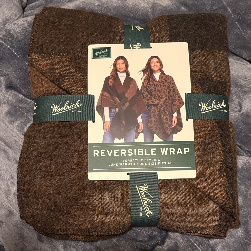 Woolrich Reversible Wrap in Brown and Tan